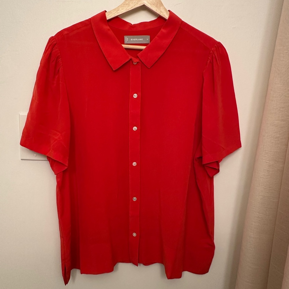 Everlane 100% Silk Red Short-Sleeve Button-Down Blouse